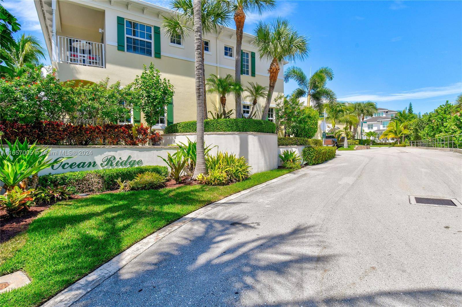 Juno Beach, FL 33408,475 Ocean Ridge Way #8