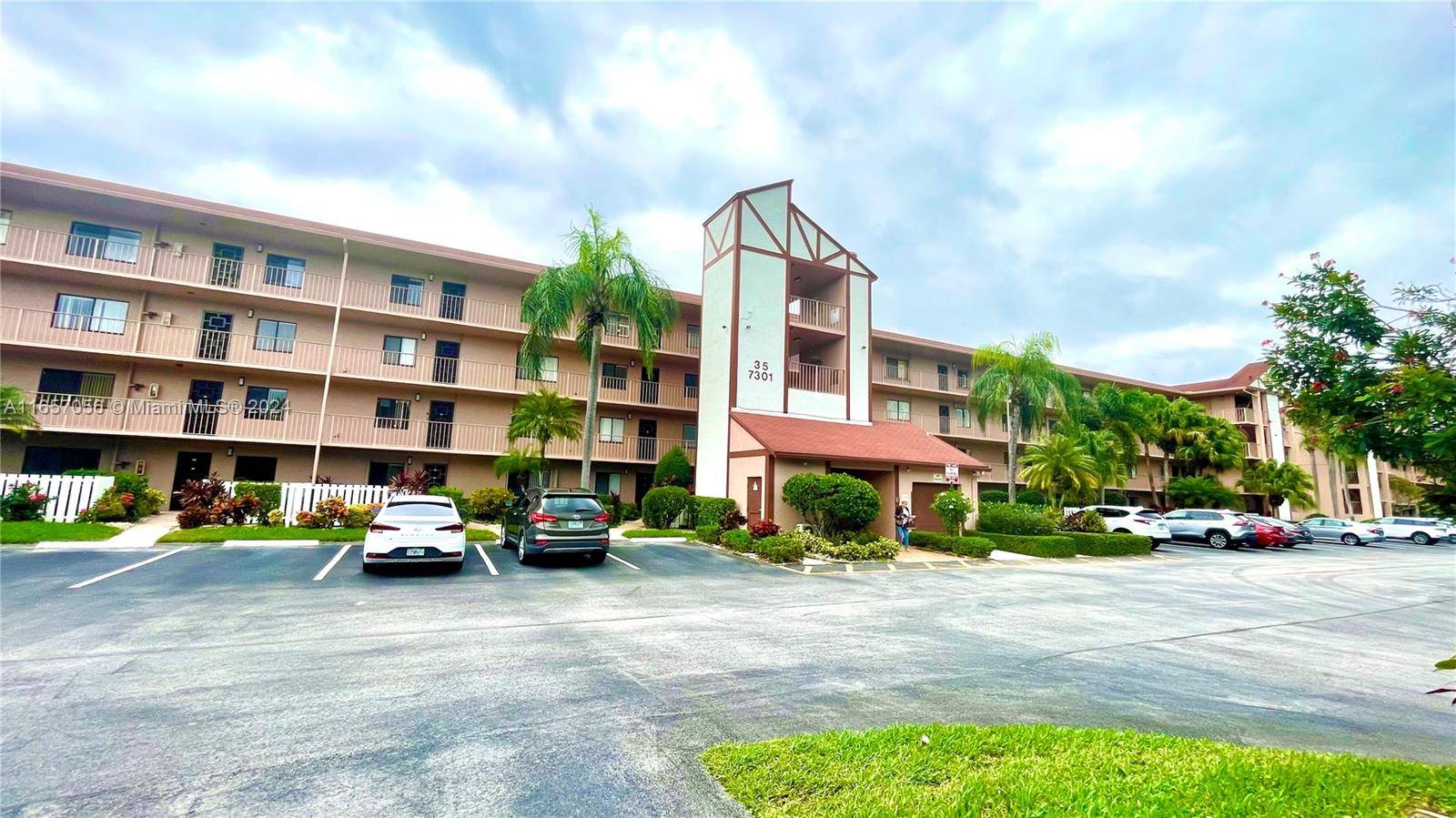 Delray Beach, FL 33446,7301 Amberly Ln #409