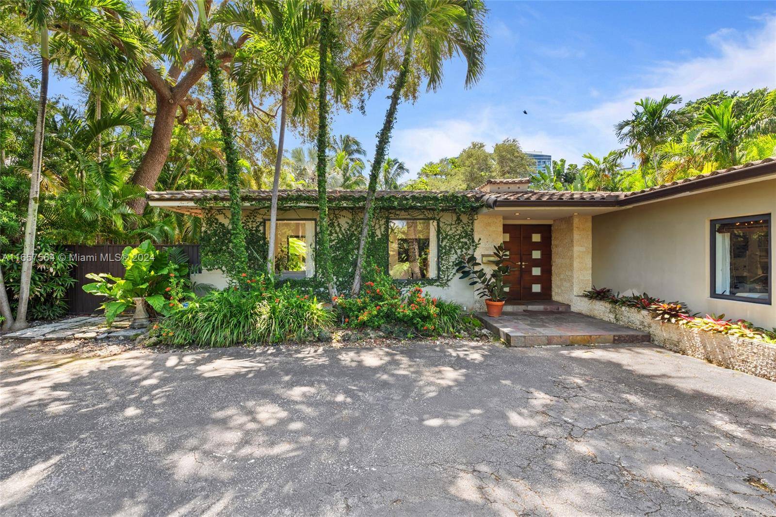 Miami, FL 33137,560 Sabal Palm Rd