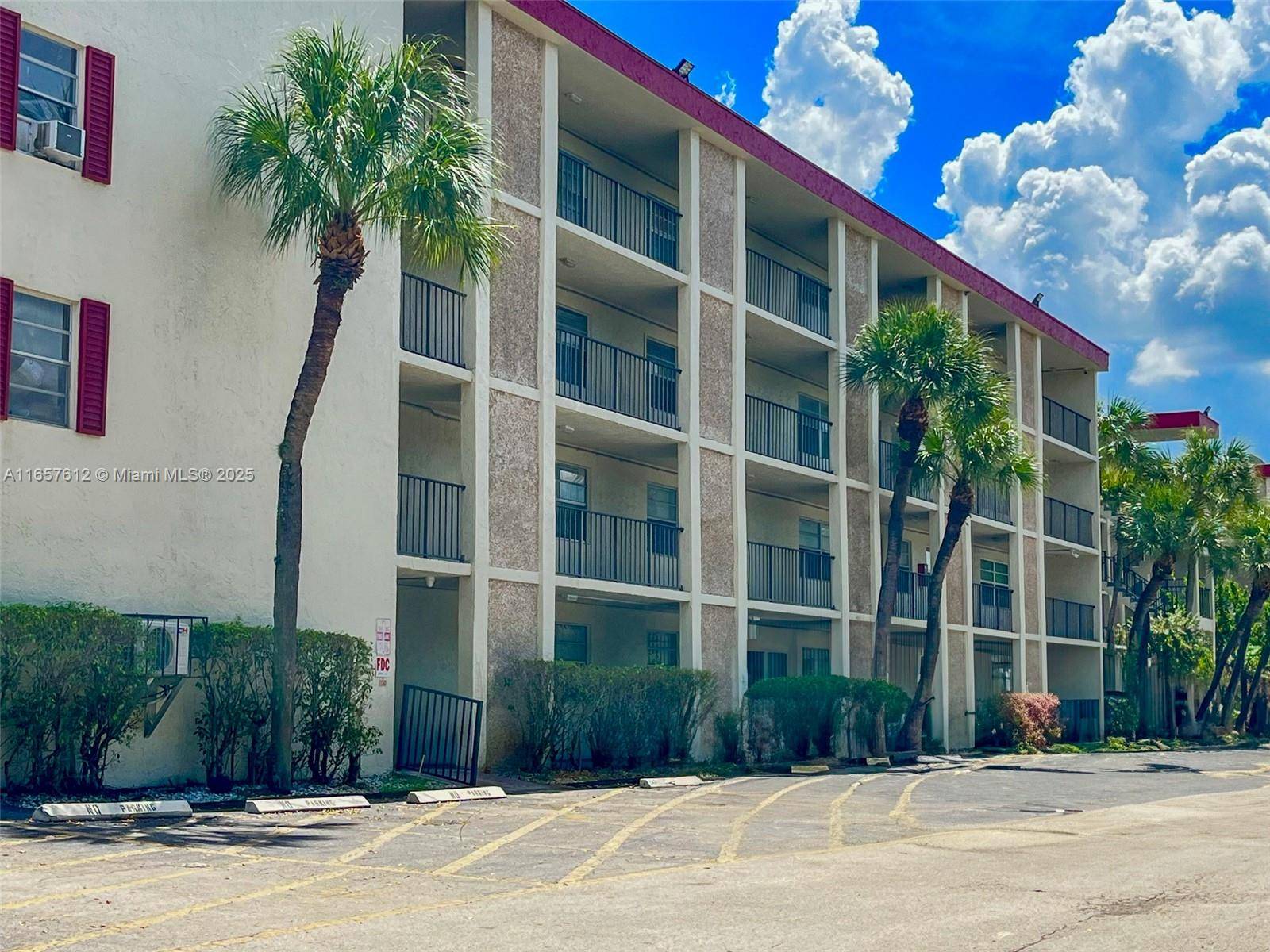 Lauderdale Lakes, FL 33313,3001 NW 48th Ave #333