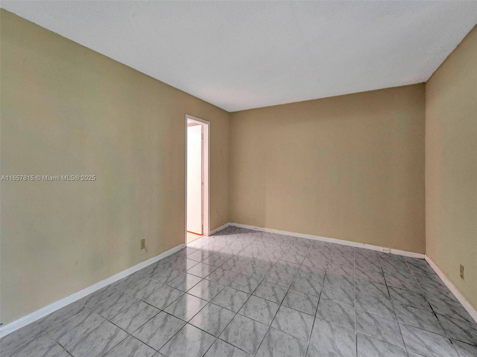 Boca Raton, FL 33434,171 E MANSFIELD #171-E