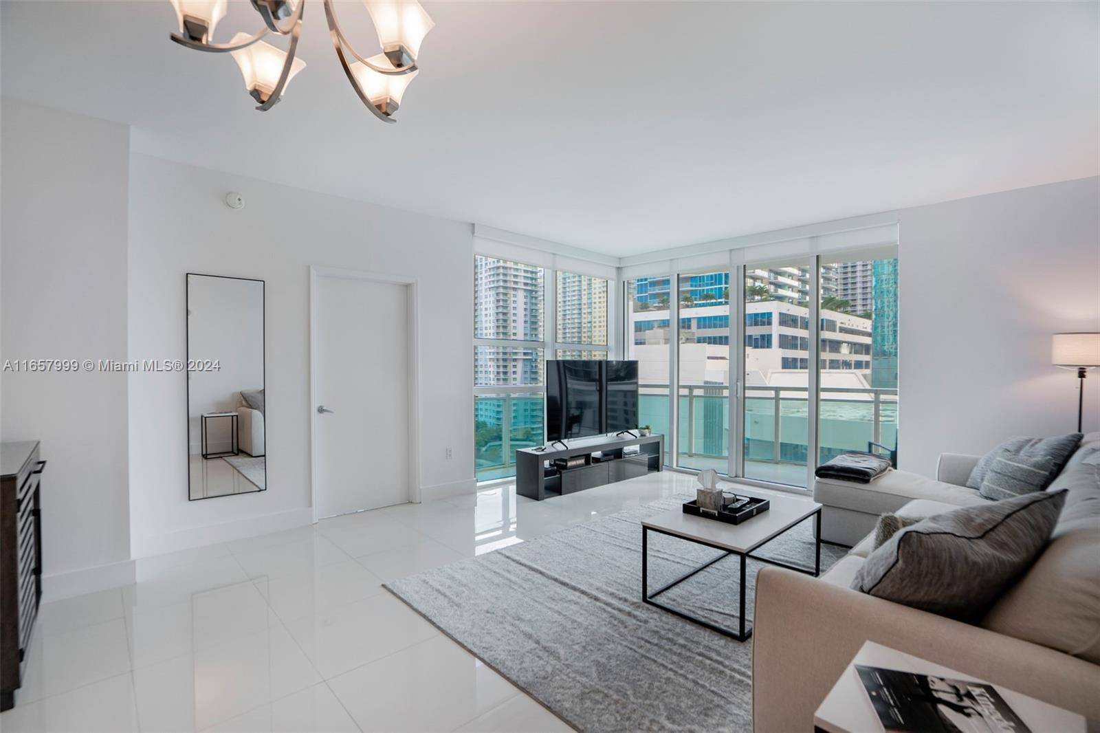 Miami, FL 33131,951 Brickell Ave #1510