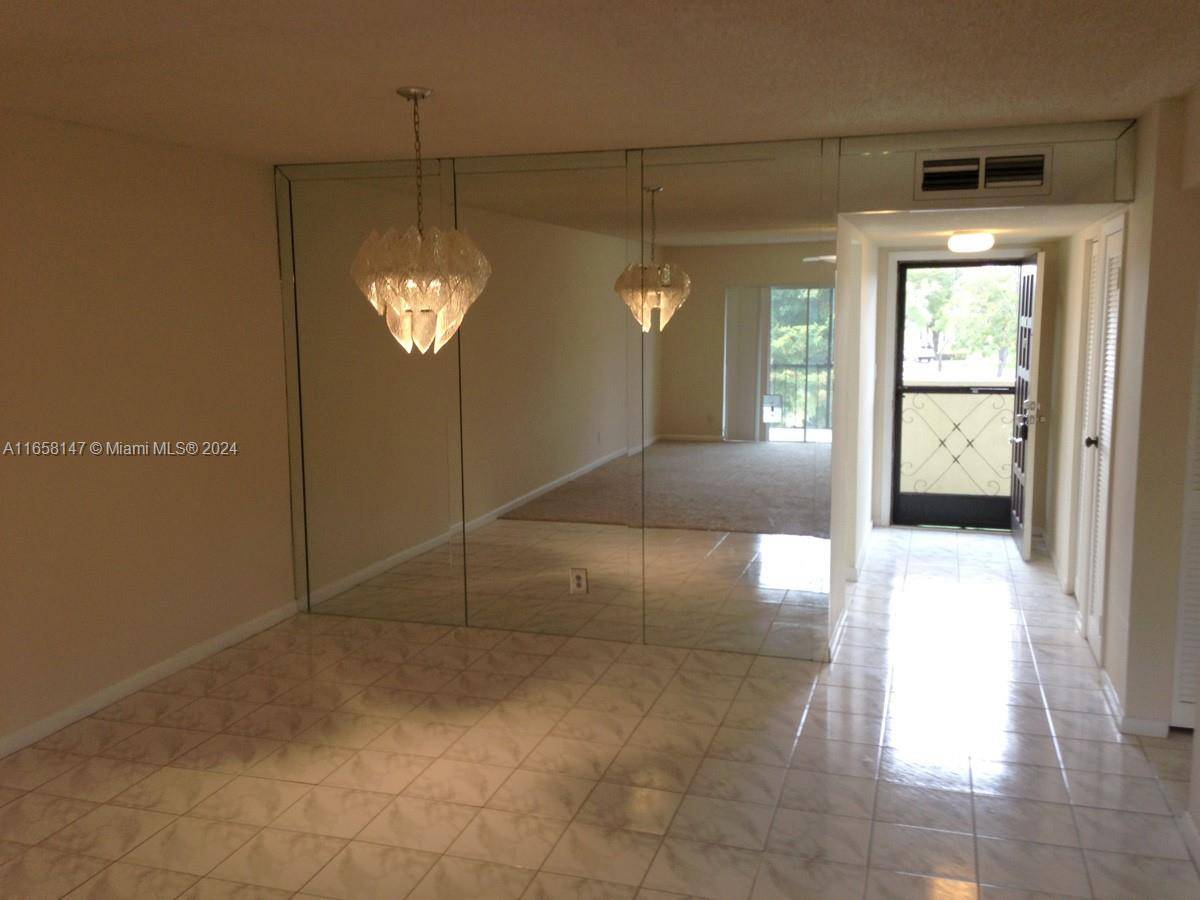 Lauderhill, FL 33319,6201 N Falls Cir Dr #311