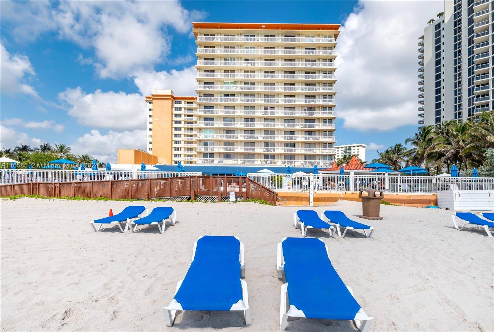 Sunny Isles Beach, FL 33160,19201 Collins Ave #106