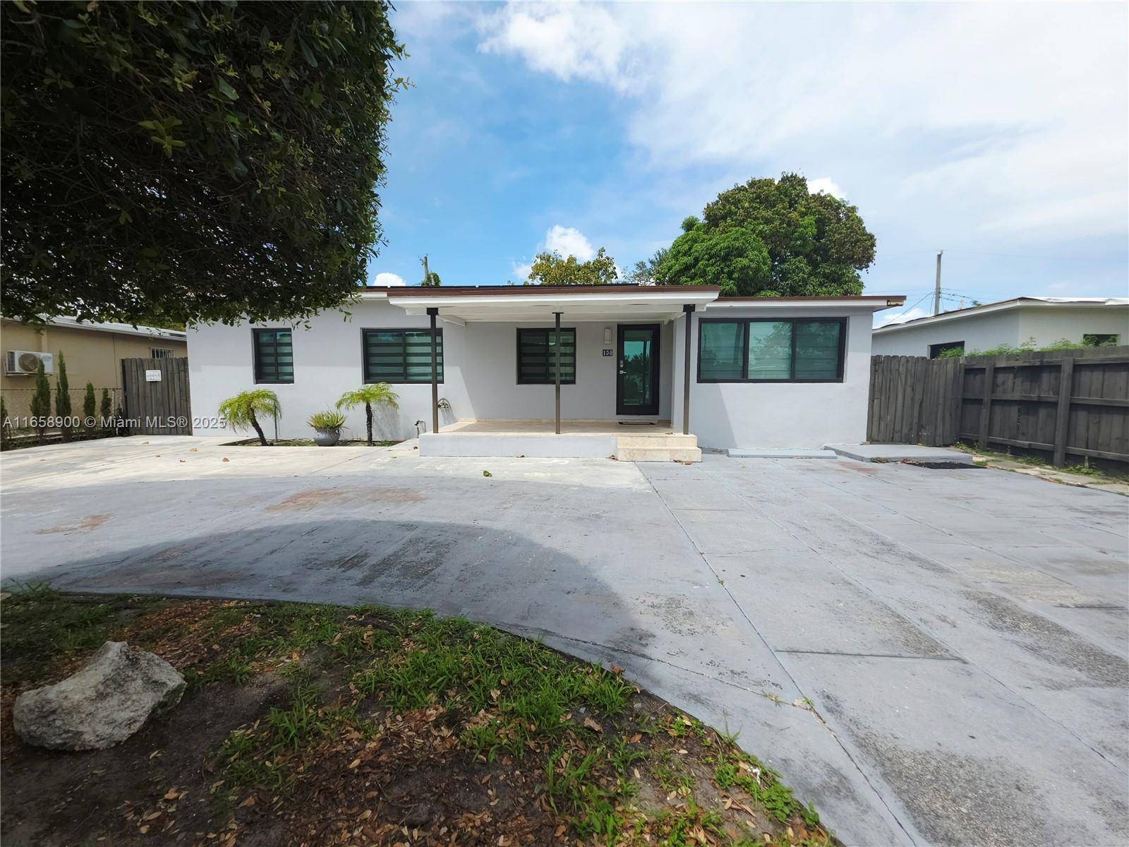 Miami, FL 33134,150 SW 52nd Ave