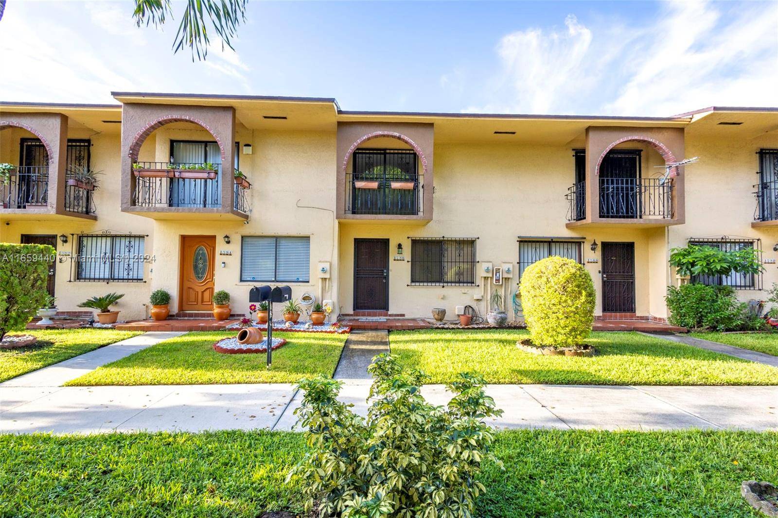 Hialeah, FL 33012,1786 W 42nd St #1786