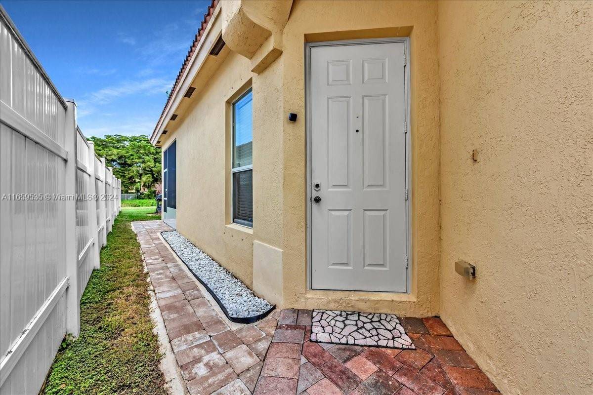 Homestead, FL 33033,1163 NE 40th Rd