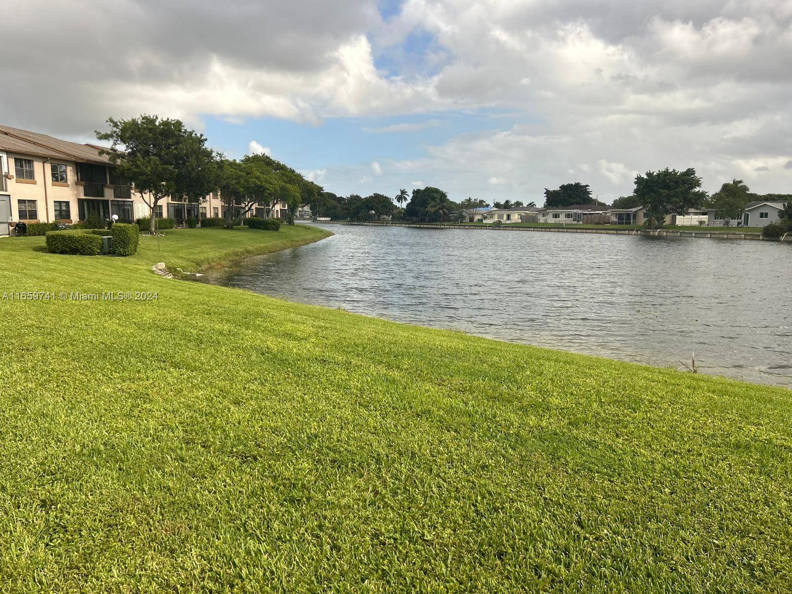 Tamarac, FL 33321,9820 W Mcnab Rd #106