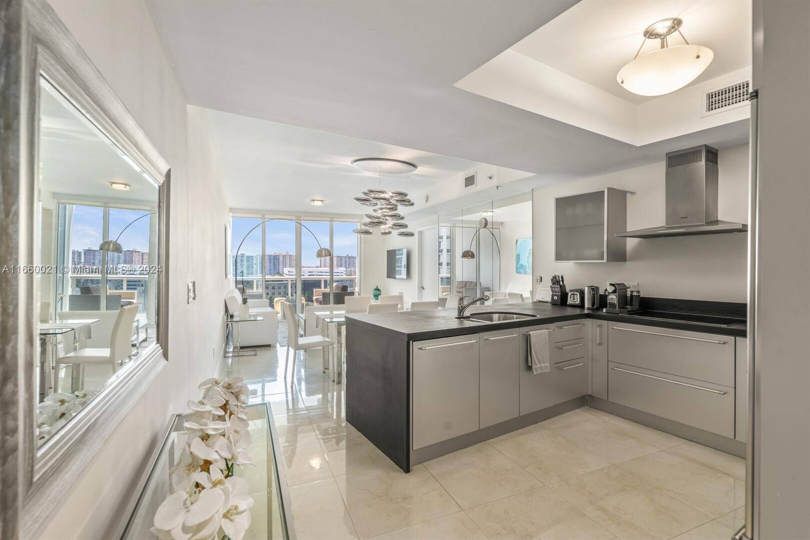 Sunny Isles Beach, FL 33160,18201 Collins Ave #1205