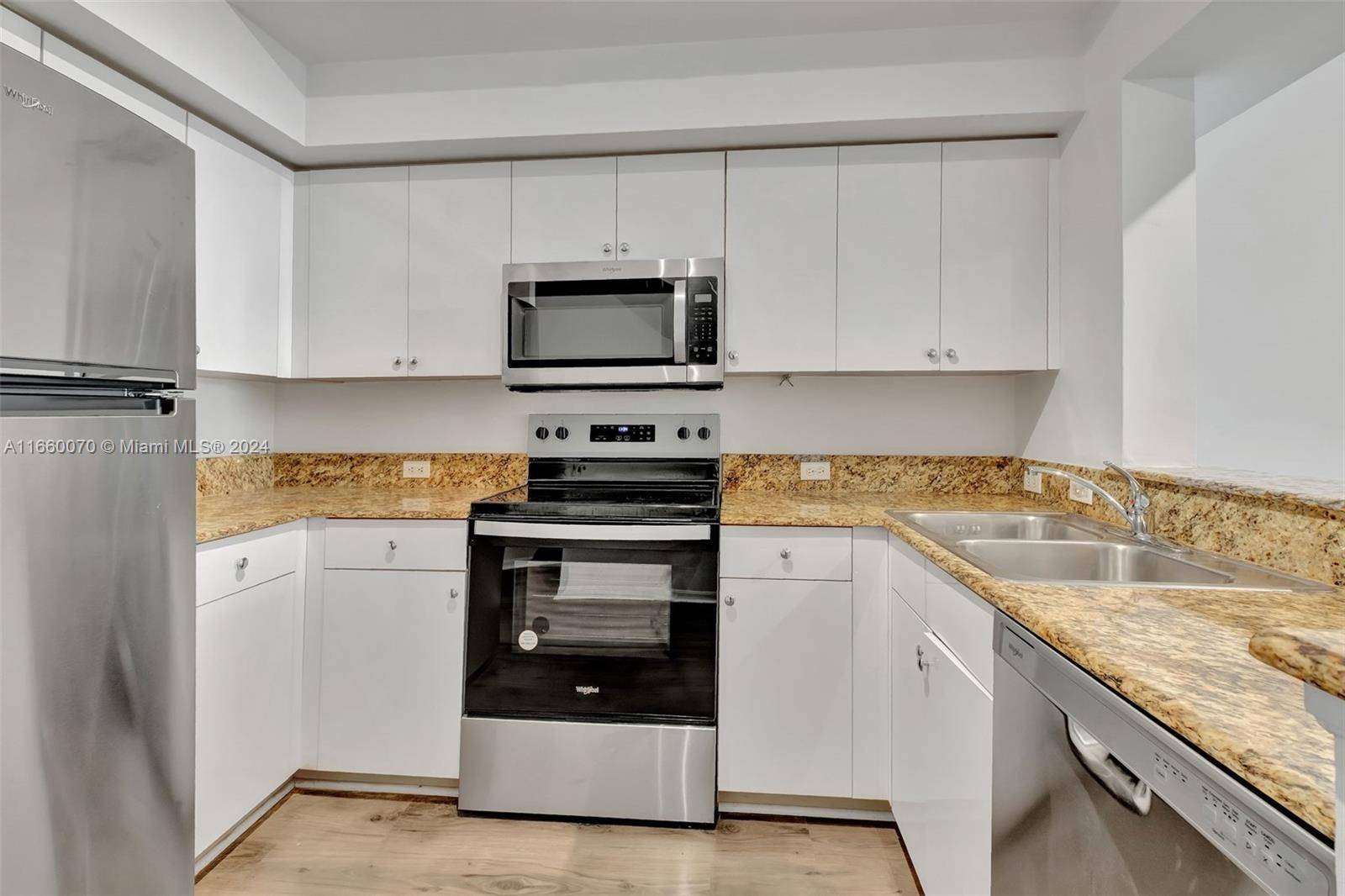 Aventura, FL 33180,2965 NE 185th St #1509