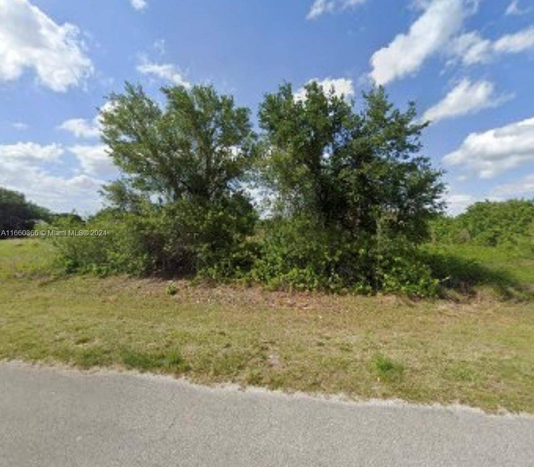 Lehigh Acres, FL 33974,543 LONG ISLAND ST