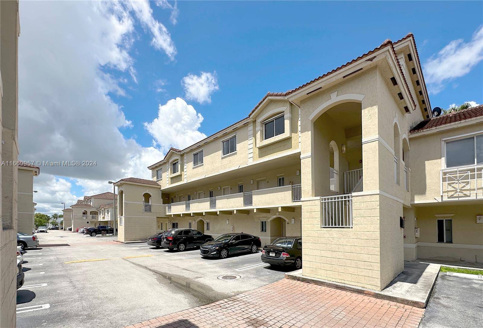Miami, FL 33126,7991 NW 8th St #107B