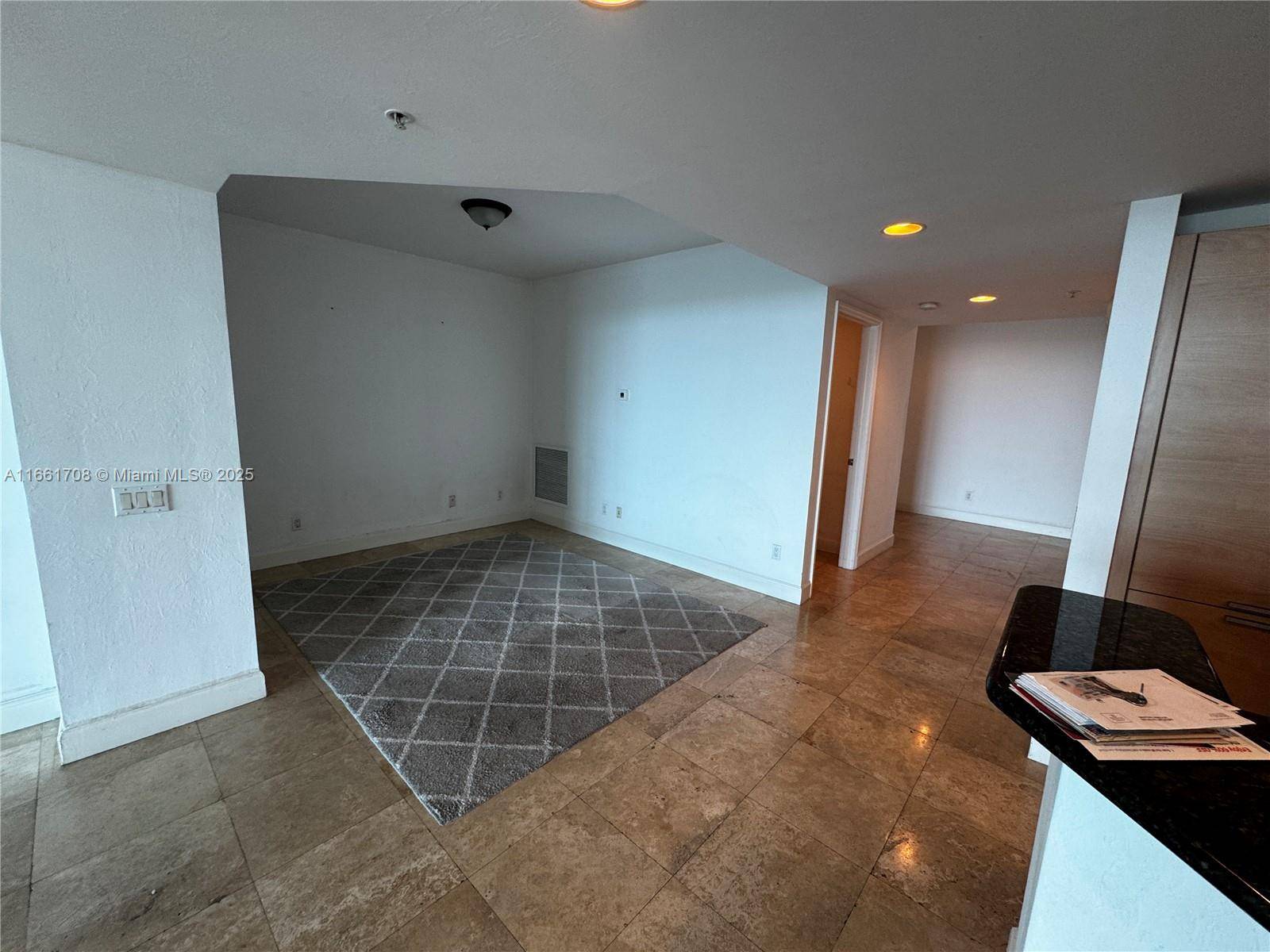 North Miami, FL 33181,14951 Royal Oaks Ln #1504