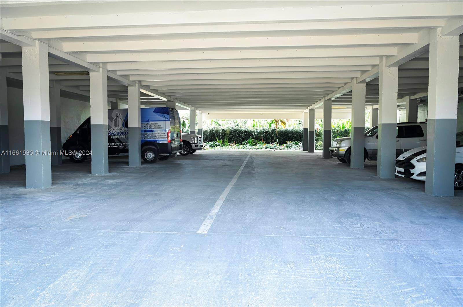 Miami, FL 33134,5539 SW 8th St