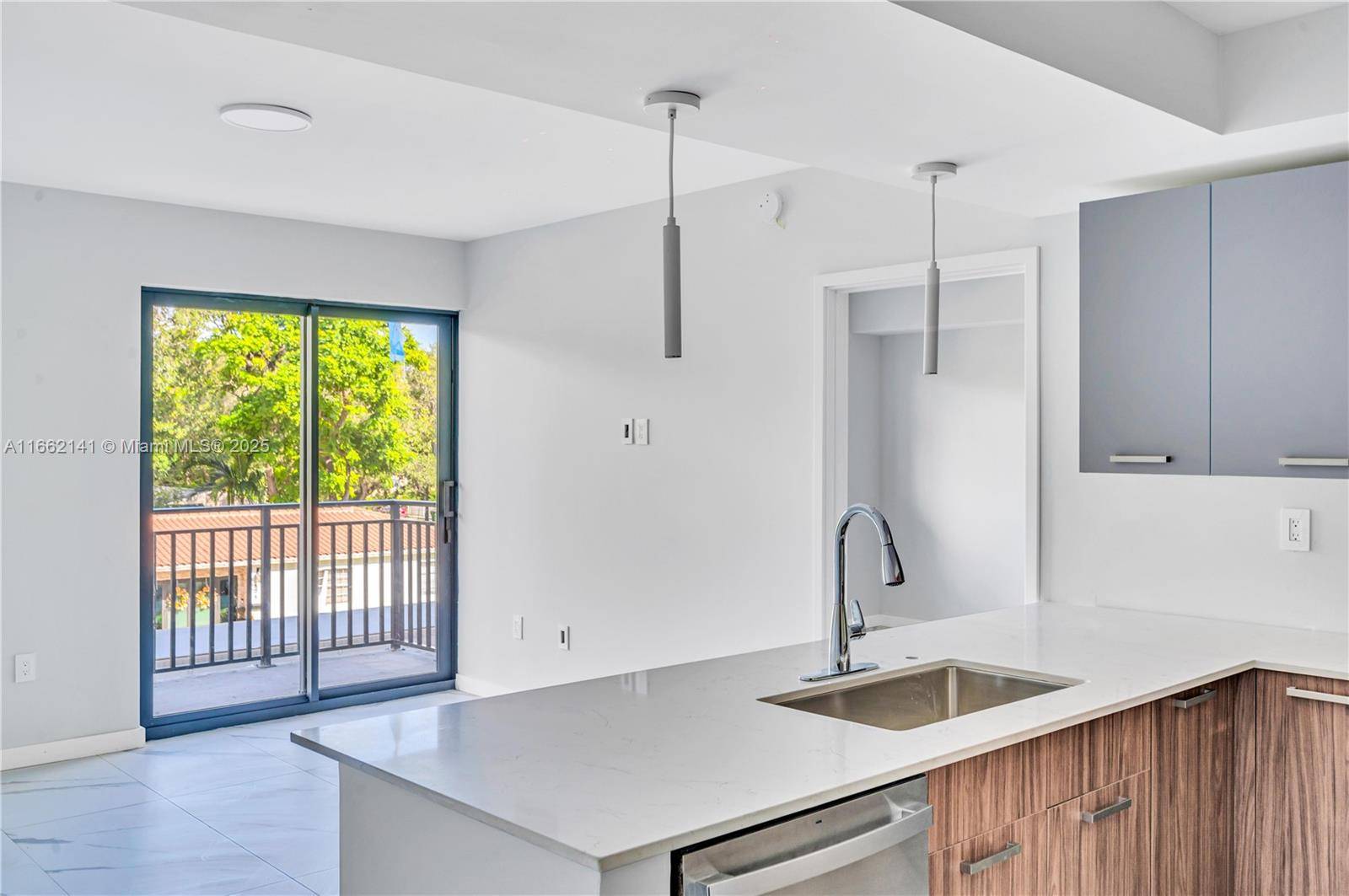 North Miami, FL 33161,840 NE 130th Street #201