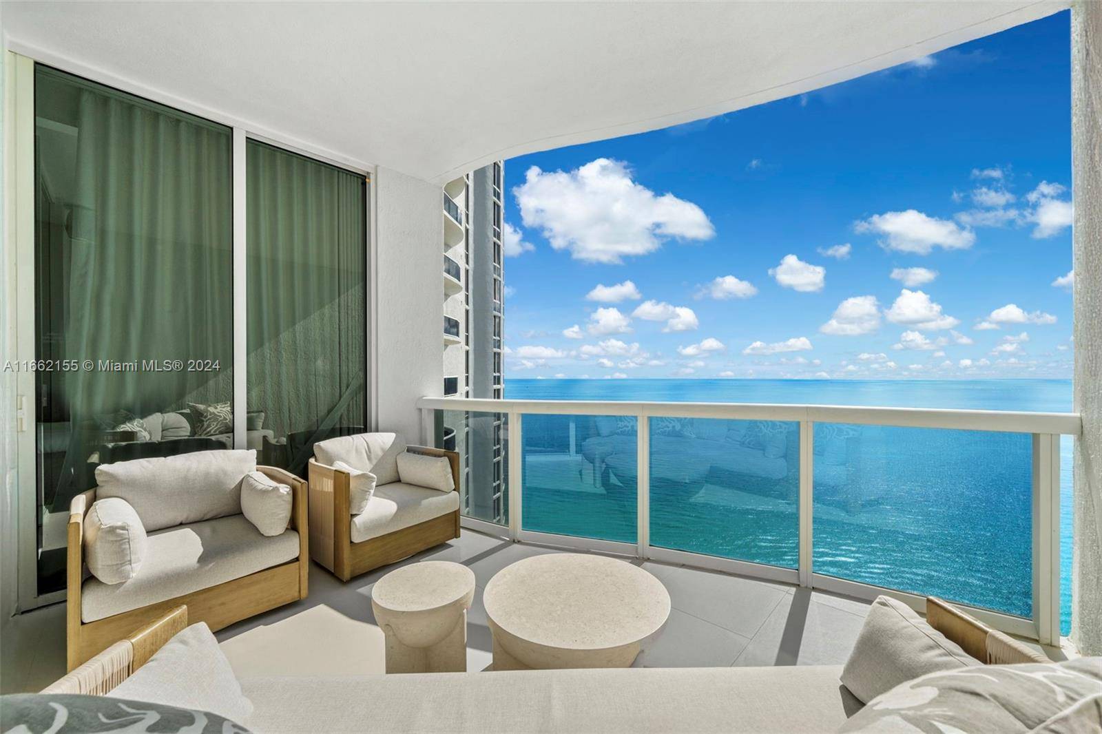 Sunny Isles Beach, FL 33160,16001 Collins Ave #2706