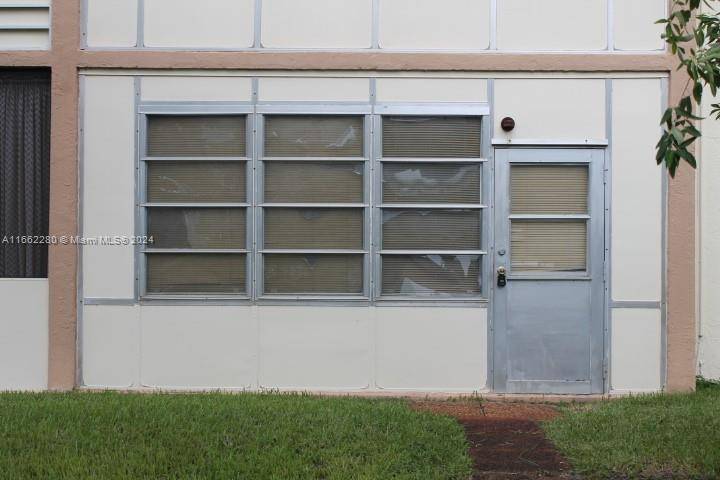 Tamarac, FL 33319,4980 E Sabal Palm Blvd #135