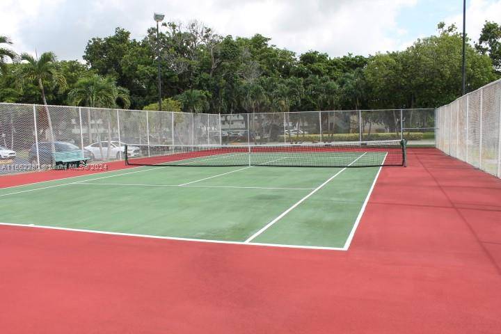 Tamarac, FL 33319,4980 E Sabal Palm Blvd #135
