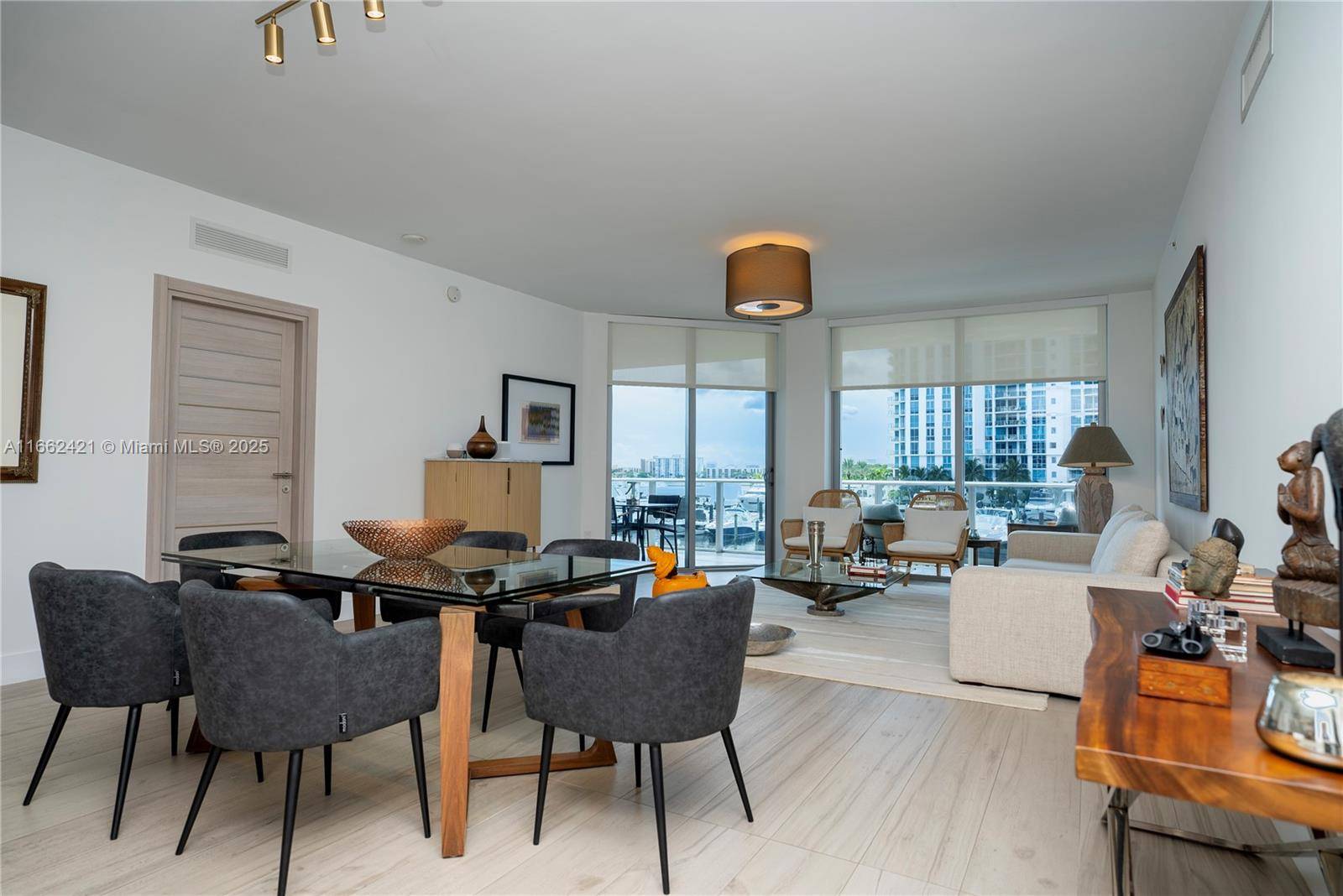 North Miami Beach, FL 33160,17301 Biscayne Blvd #205