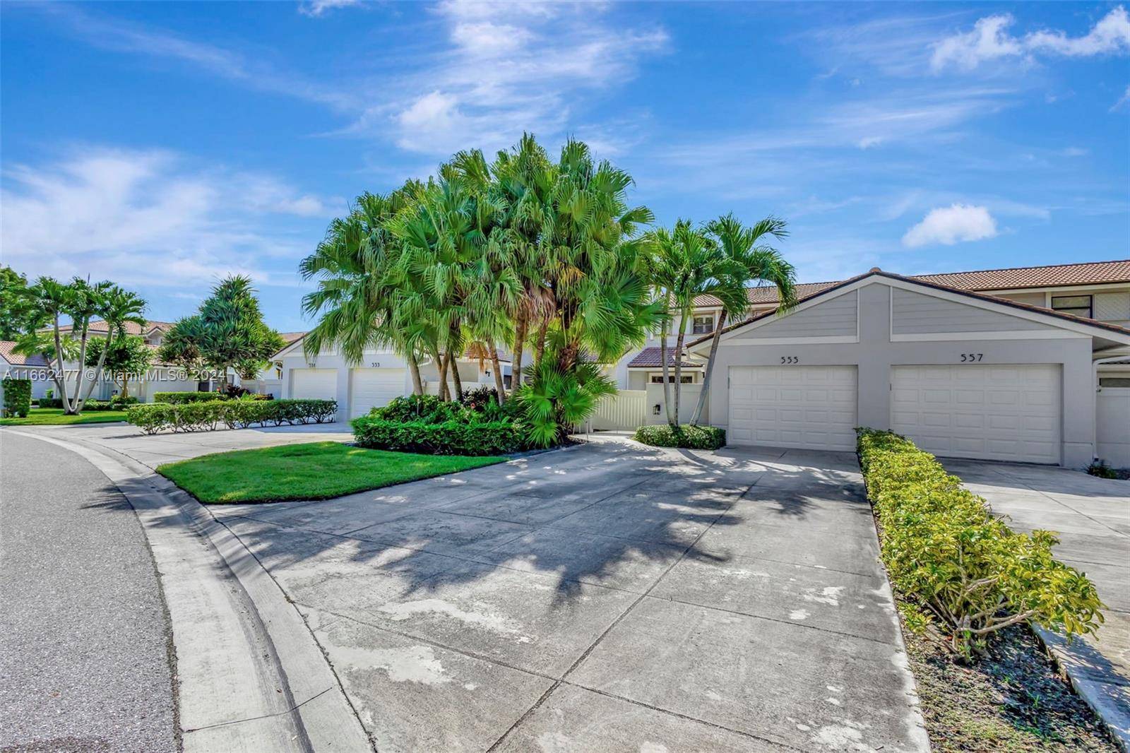 Palm Beach Gardens, FL 33418,555 Prestwick Cir