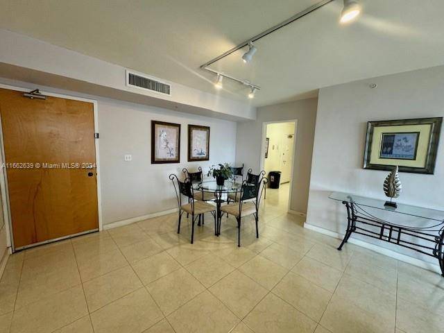 Surfside, FL 33154,9195 Collins Ave #512