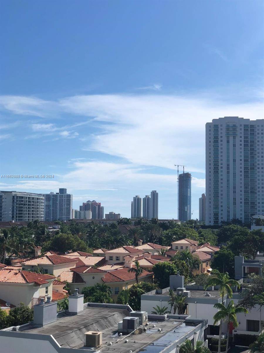 Aventura, FL 33160,2851 NE 183rd St #603E