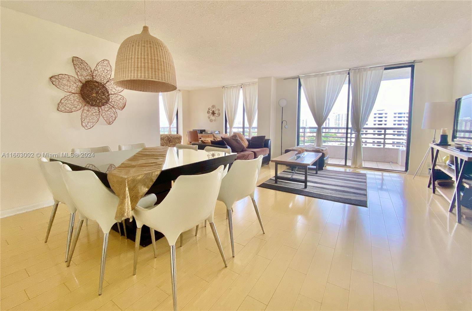 Aventura, FL 33180,3300 NE 191st St #1807