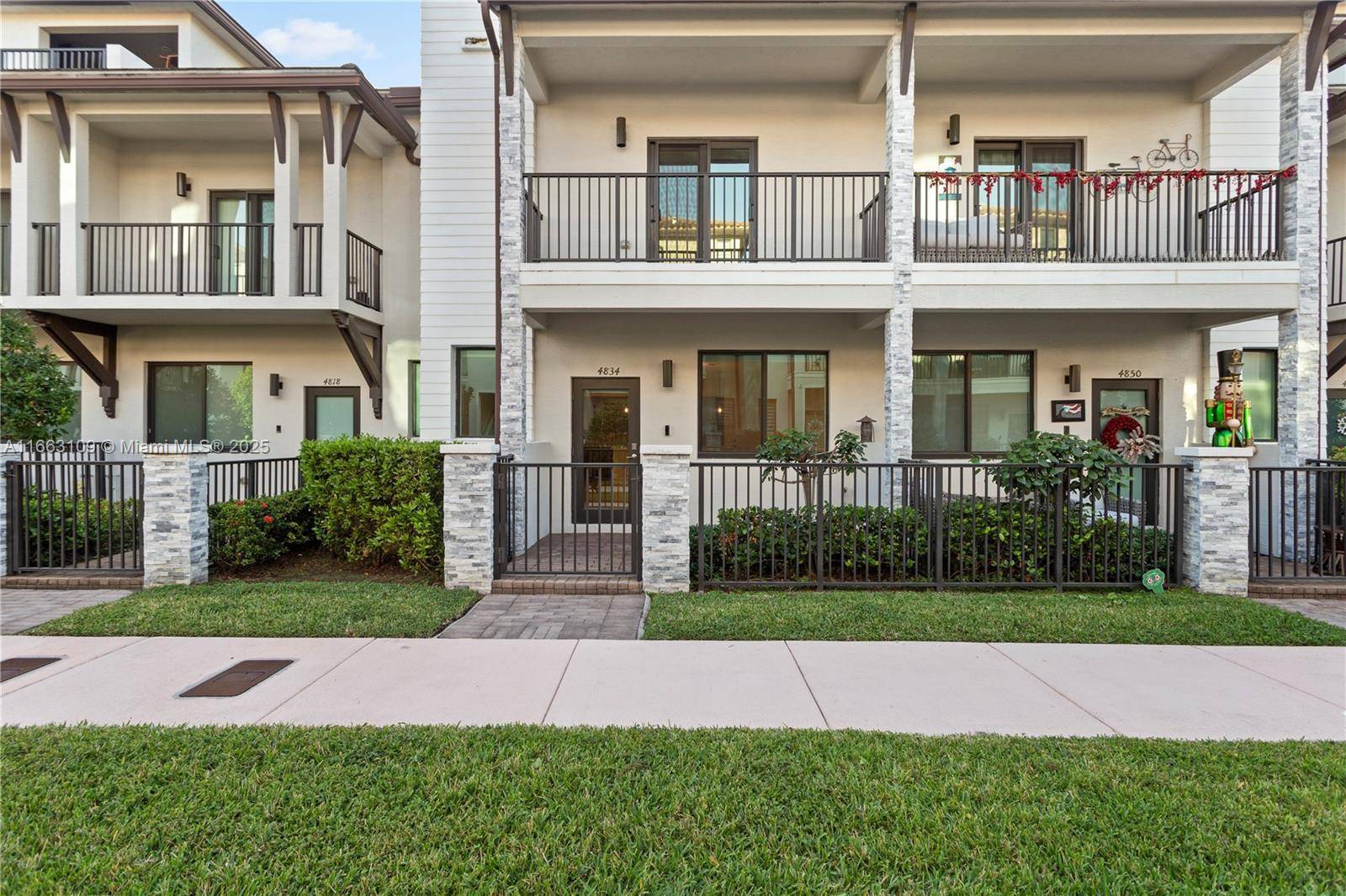 Doral, FL 33166,4834 NW 83rd Path
