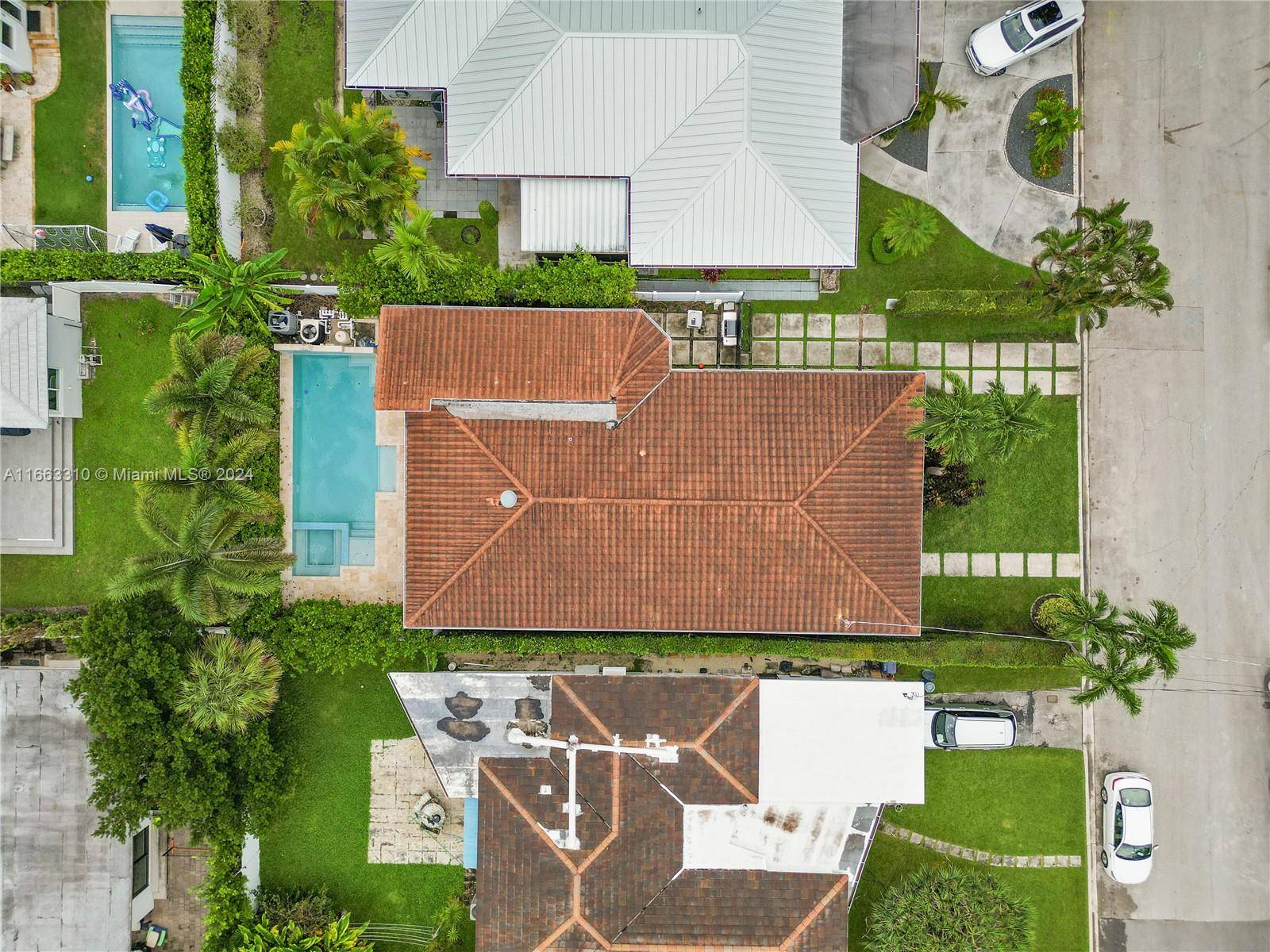 Surfside, FL 33154,9432 Carlyle Ave