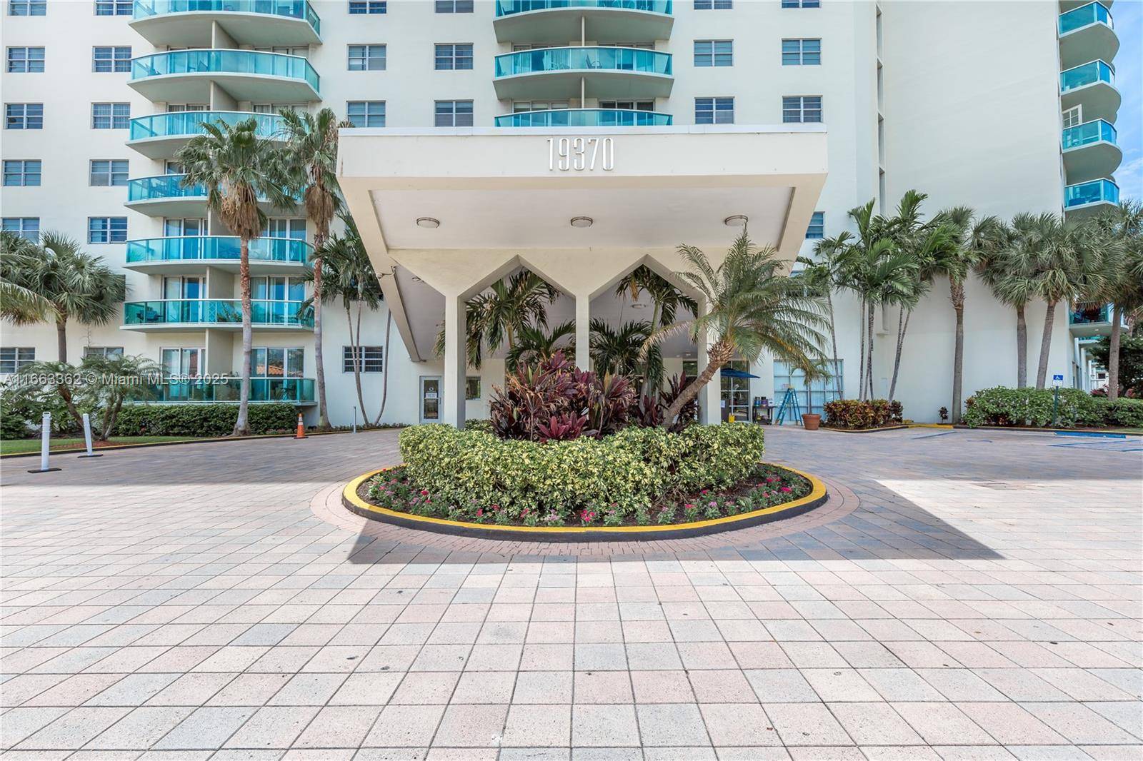 Sunny Isles Beach, FL 33160,19370 Collins Ave #307