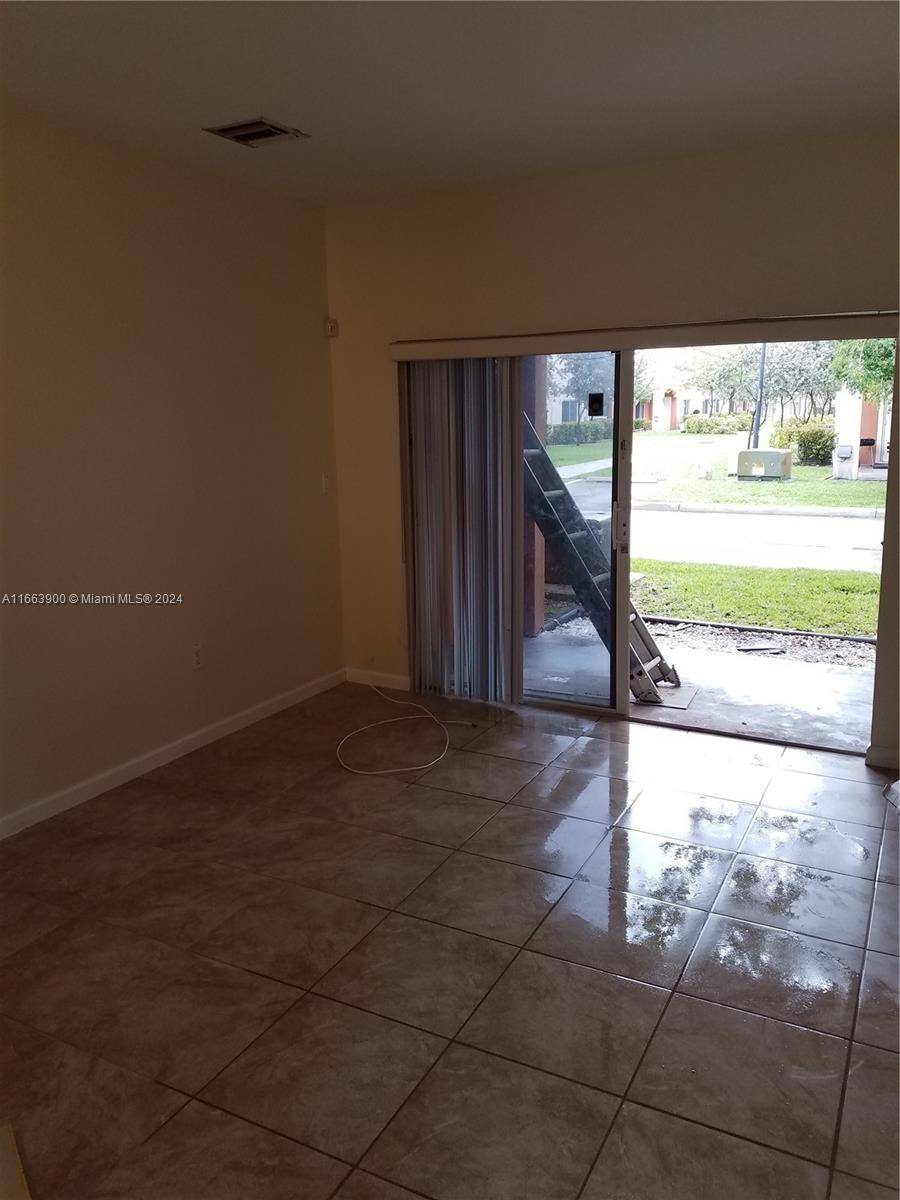 Miami Gardens, FL 33169,17341 NW 7th Ave #606