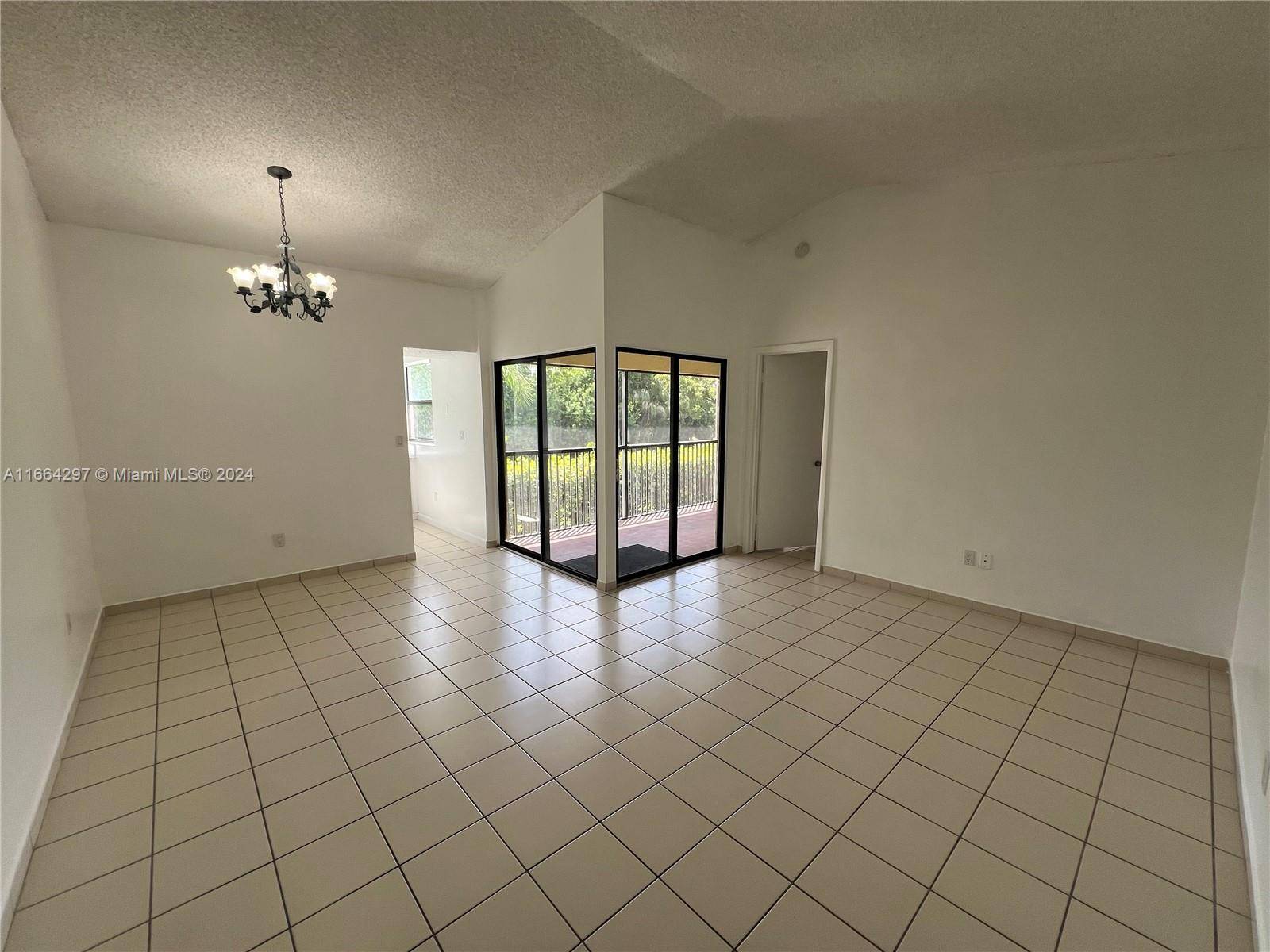 Homestead, FL 33034,975 N Franklin Ave #975E