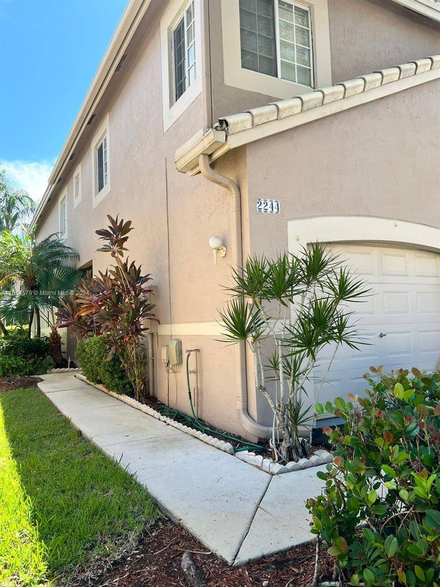 Weston, FL 33327,2244 Salerno Cir #2224