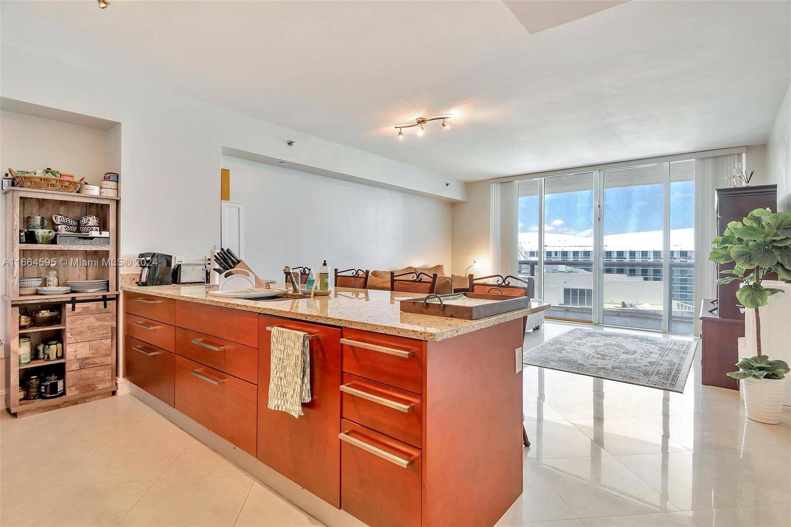 Hallandale Beach, FL 33009,1830 S Ocean Dr #4709
