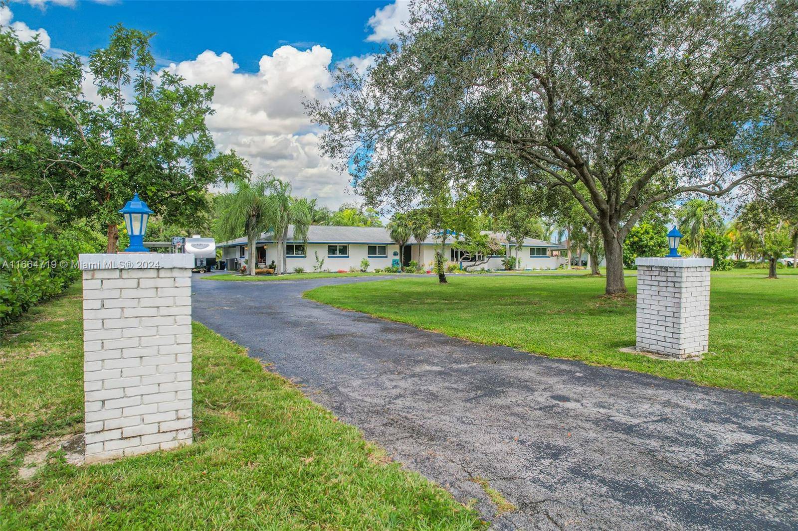 Homestead, FL 33030,17421 SW 300th St