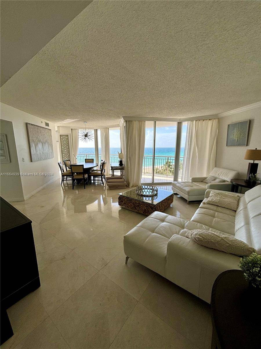 Sunny Isles Beach, FL 33160,17375 Collins Ave #702