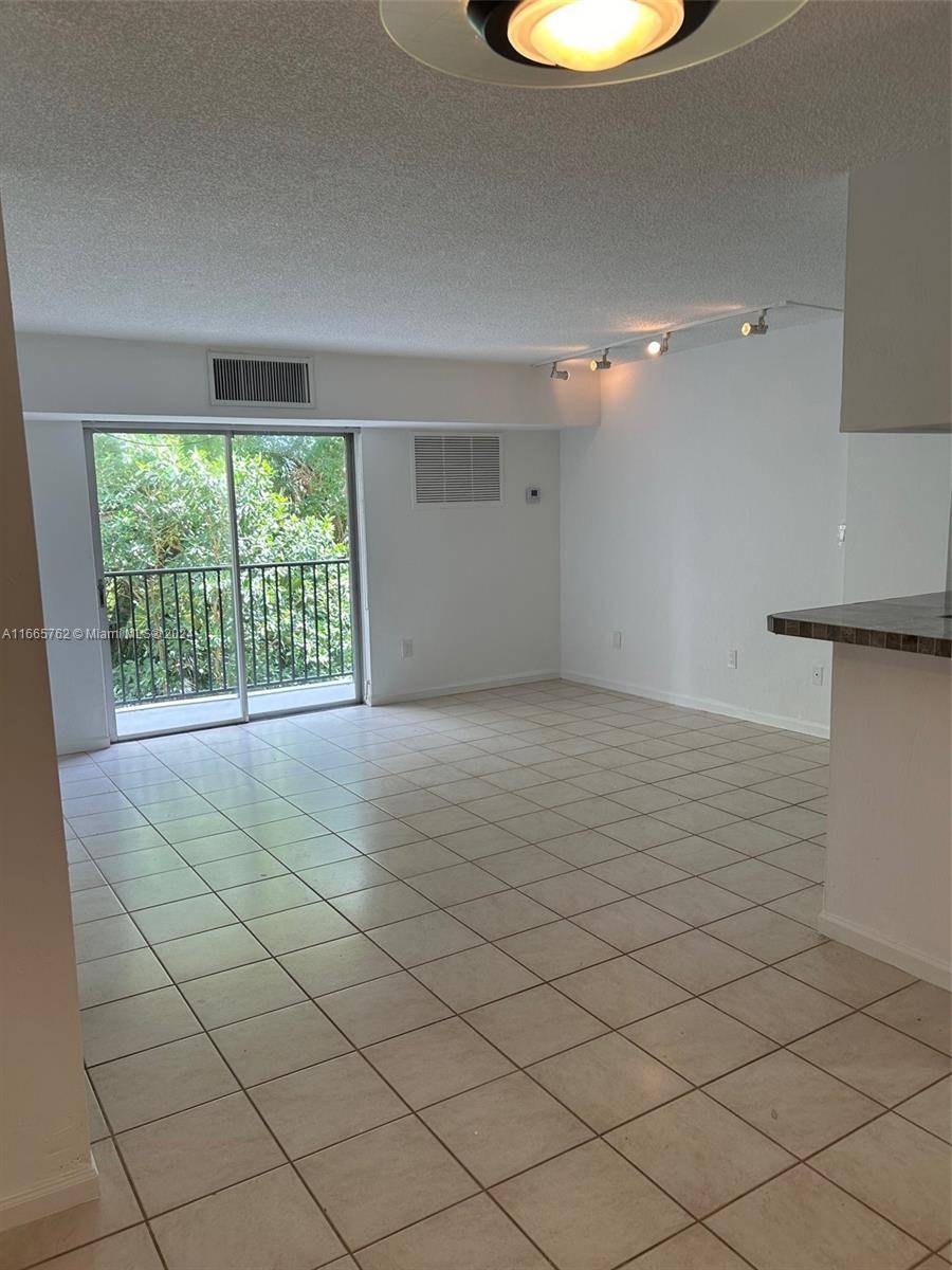 Miami, FL 33129,2201 Brickell Ave #69