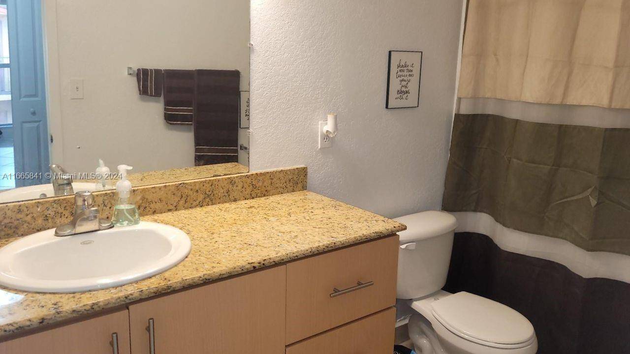 Sunrise, FL 33351,4019 N University Dr #201