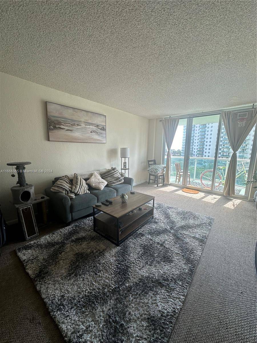 Sunny Isles Beach, FL 33160,19380 Collins Ave #614