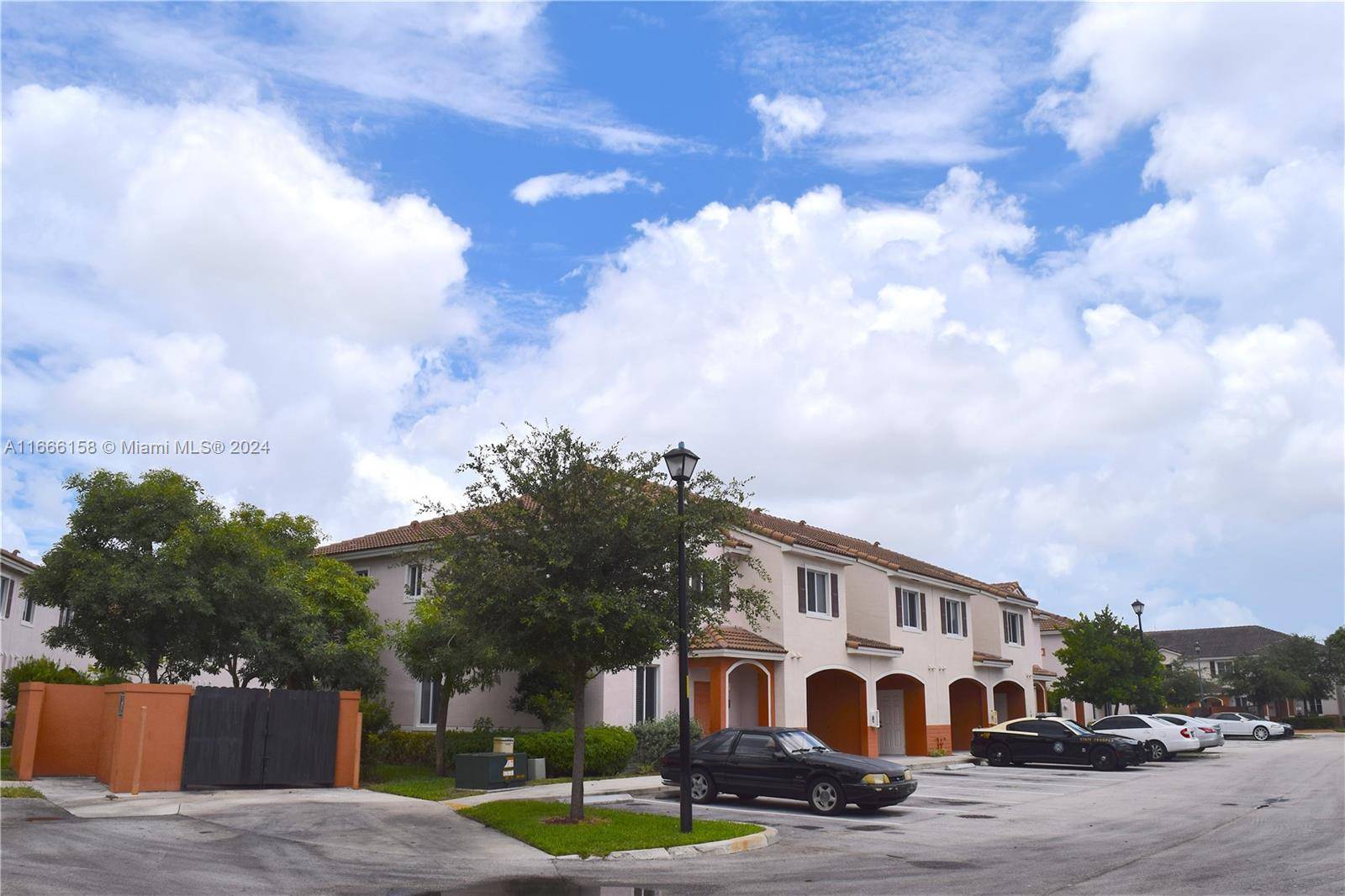 Miami Gardens, FL 33169,17339 NW 7th Ave #501