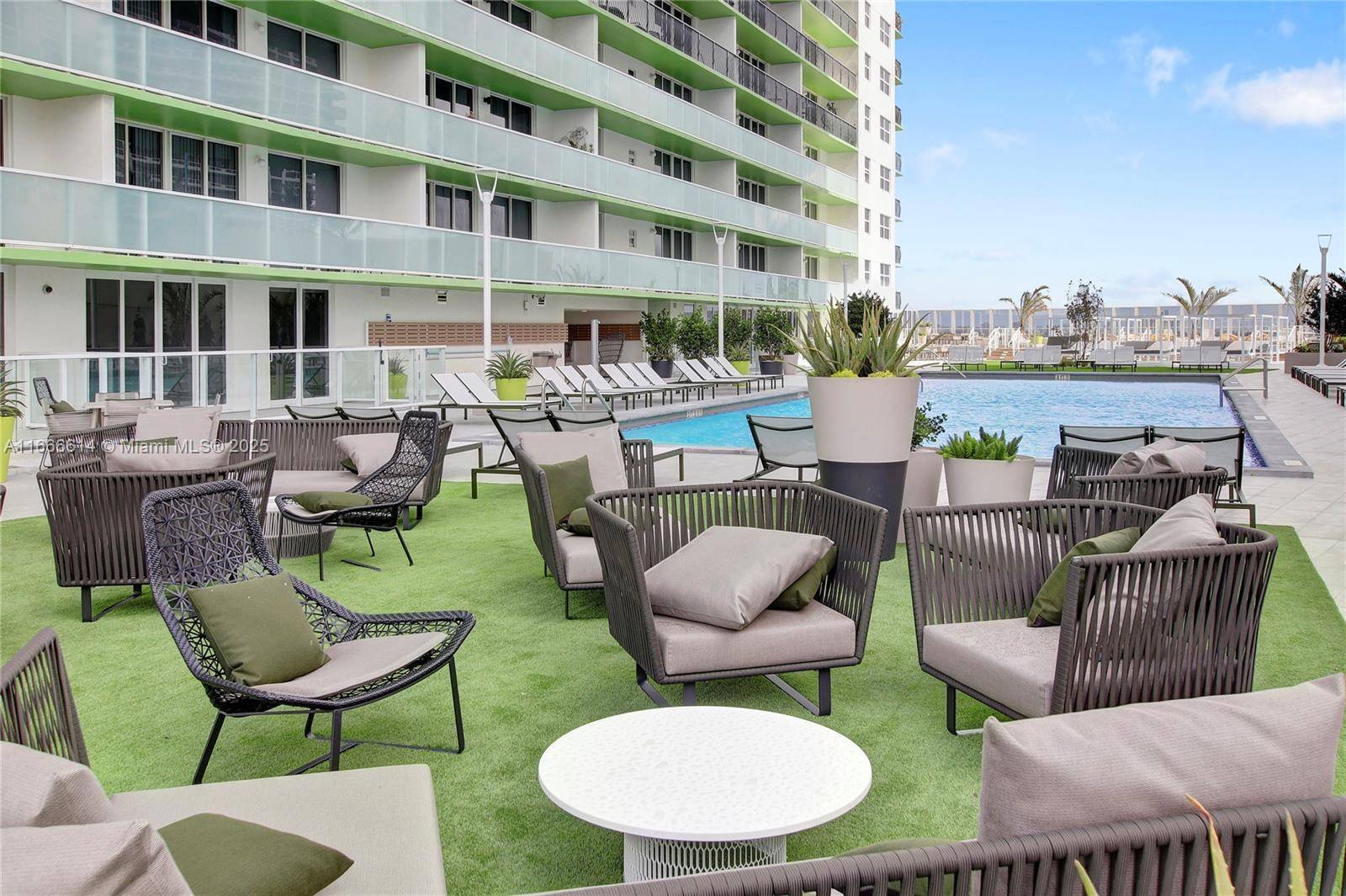 Miami, FL 33132,1756 N Bayshore Dr #10I