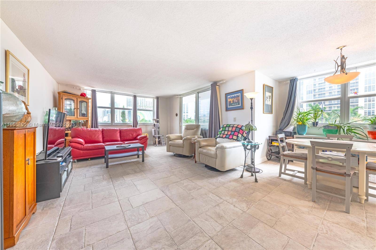 Hallandale Beach, FL 33009,1849 S Ocean Dr #415