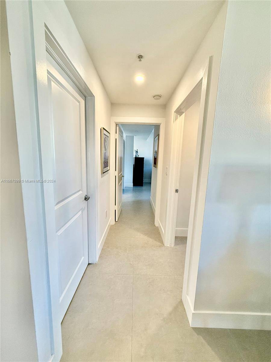 Coral Gables, FL 33134,10 Aragon Ave #907