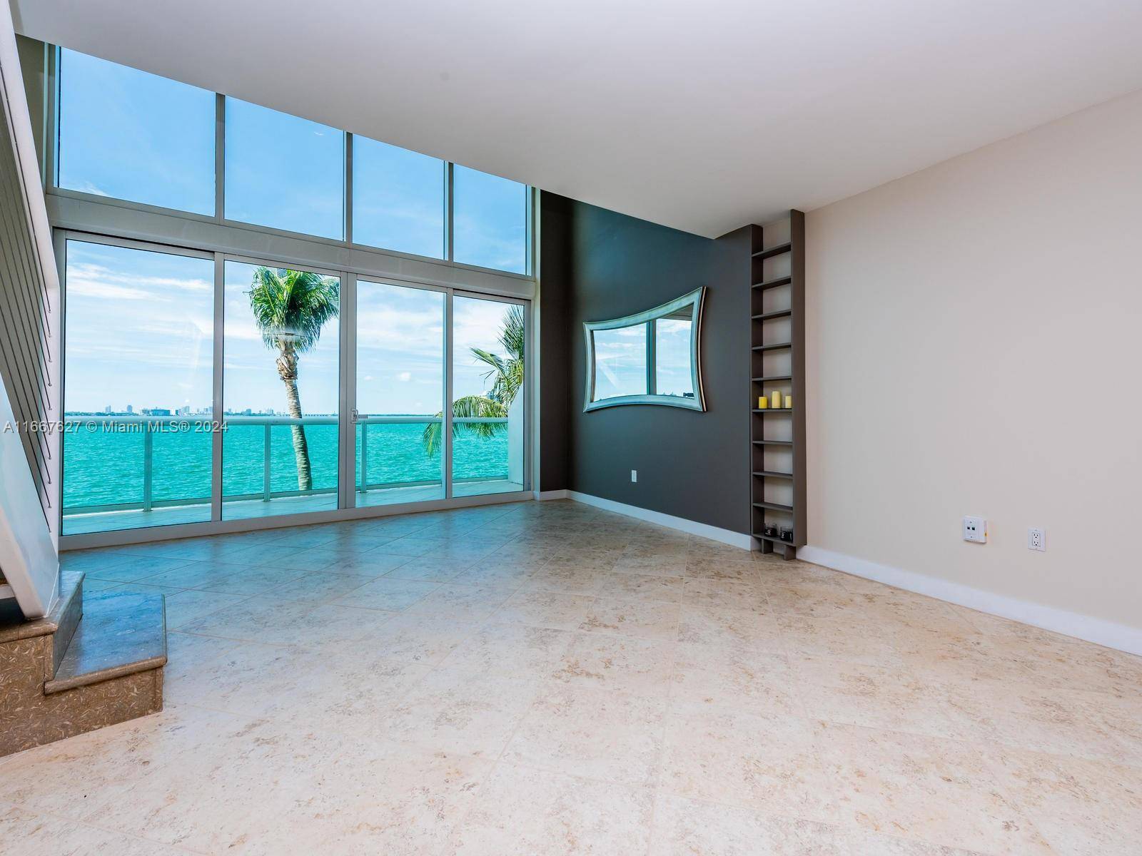 Miami Beach, FL 33141,2000 Bay Dr #208