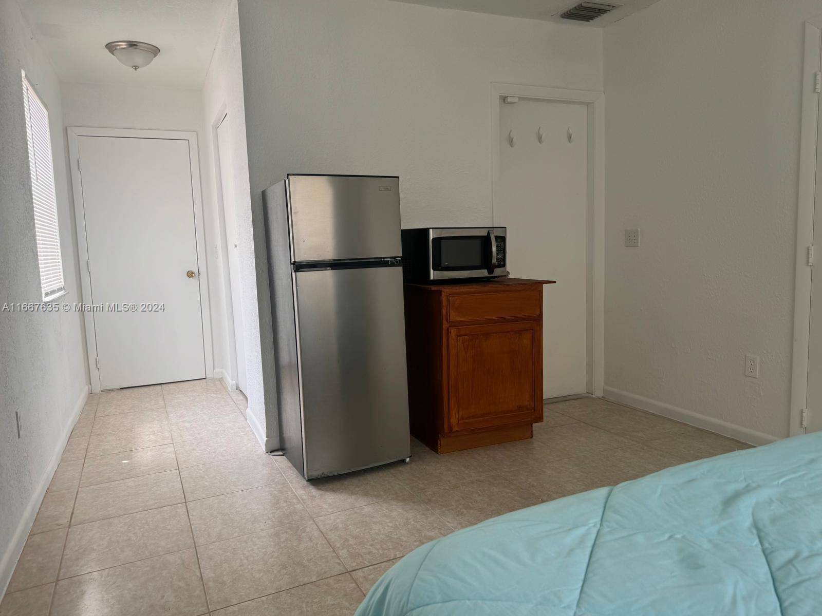 Hollywood, FL 33023,6505 Pines Pkwy #1