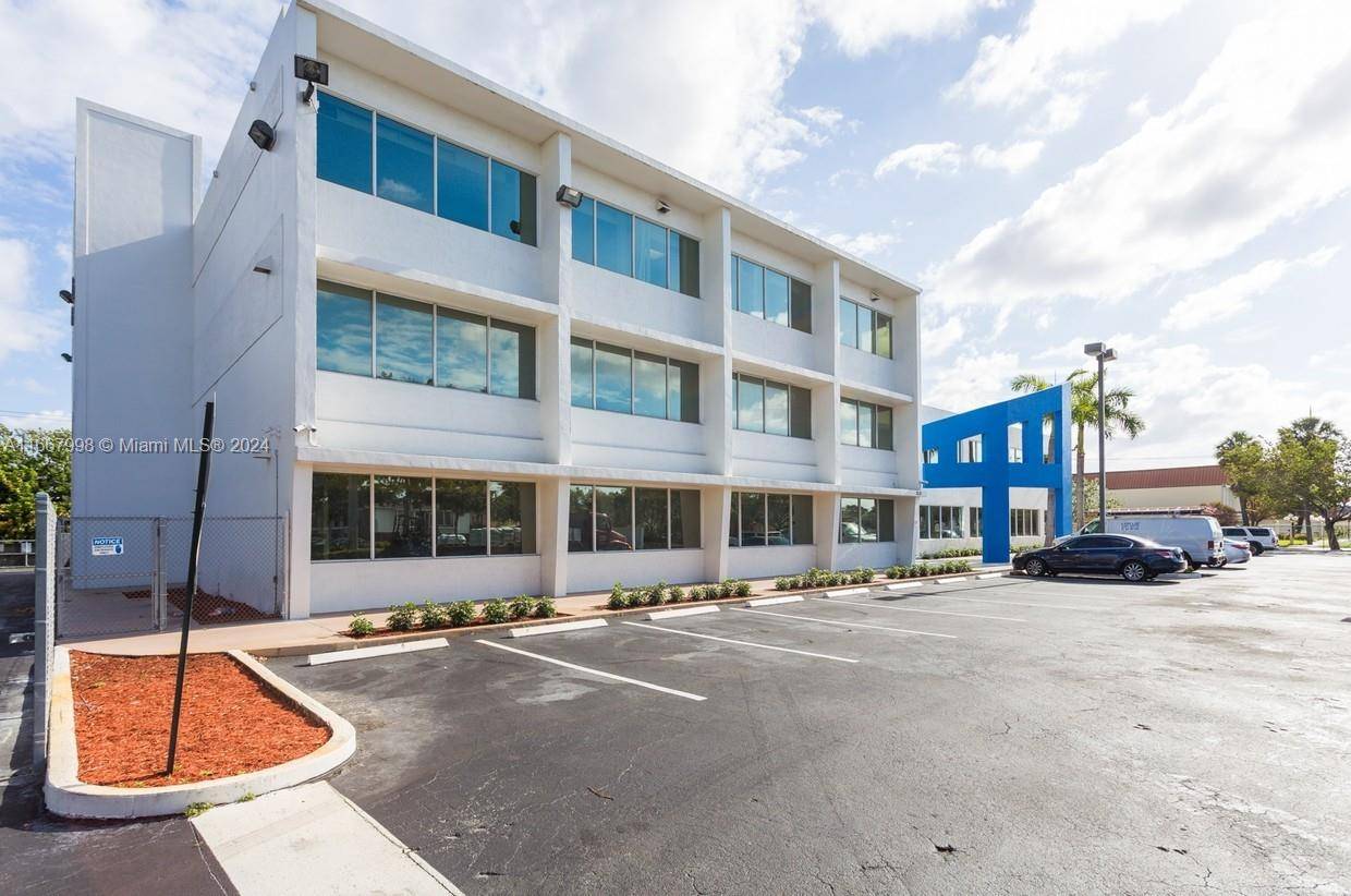 Lauderhill, FL 33312,3521 W Broward Blvd #107