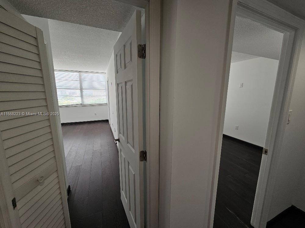 Aventura, FL 33160,18011 Biscayne Blvd #1401