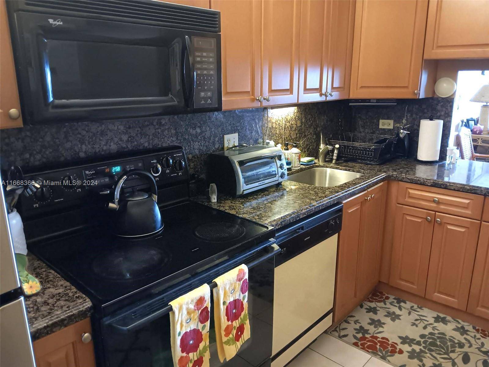 North Miami Beach, FL 33160,3545 NE 166th St #306