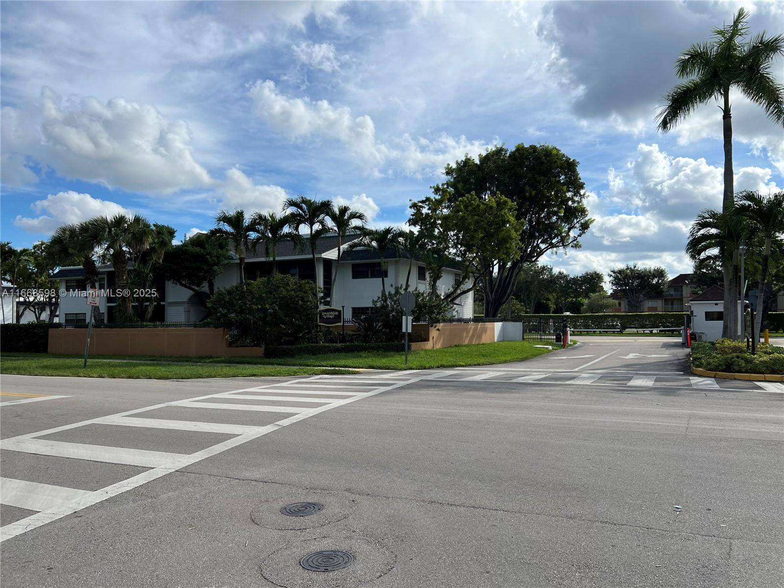 Hialeah, FL 33015,18935 NW 62nd Ave #202