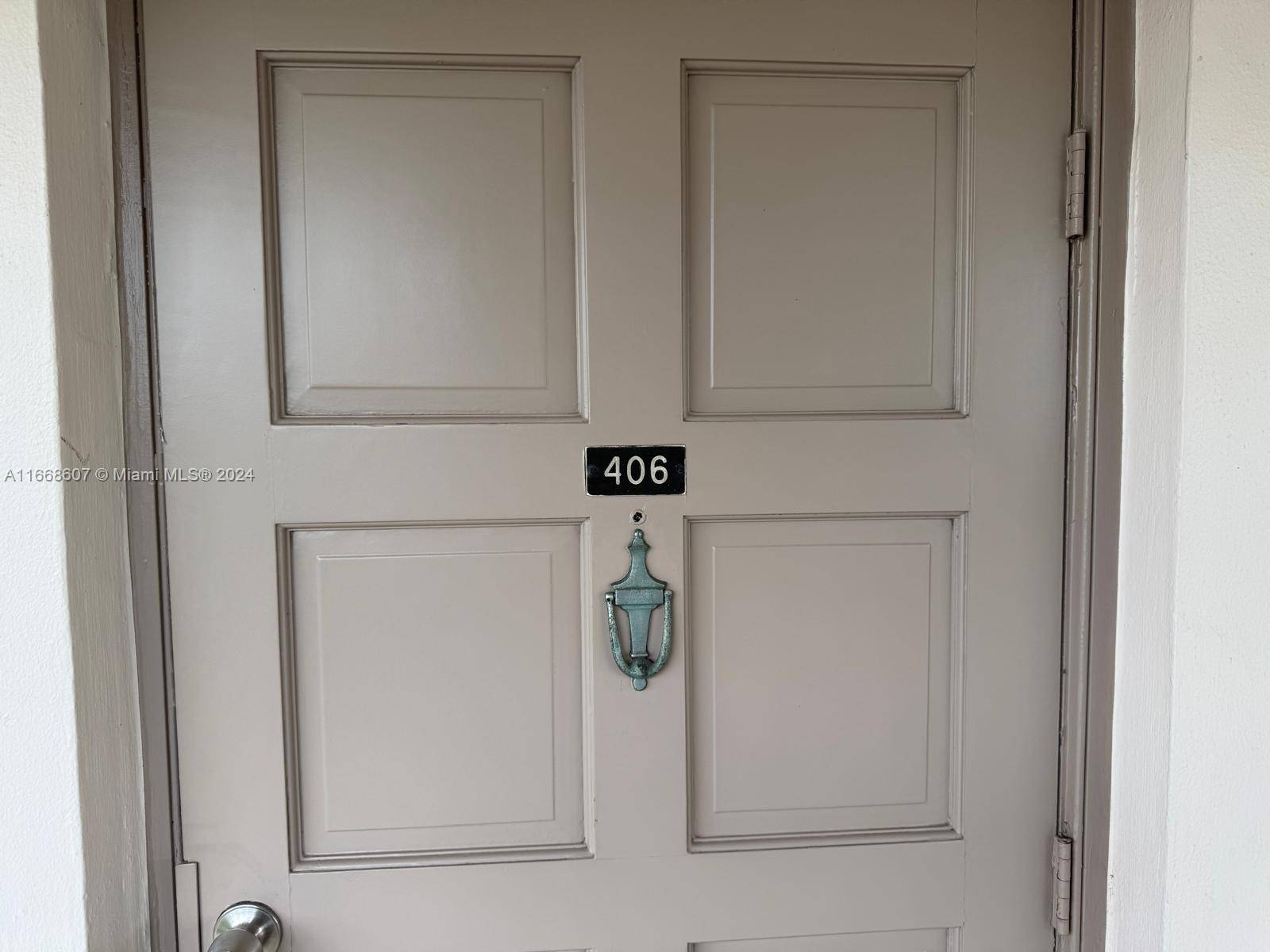 Pompano Beach, FL 33069,3250 N Palm Aire Dr #406
